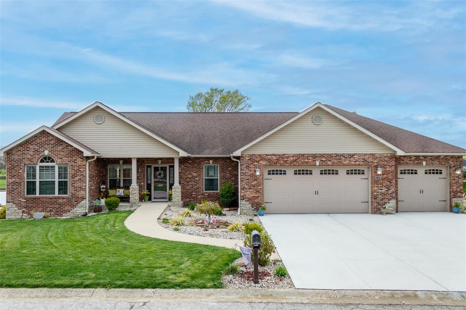 244 Oakridge Court Property Photo