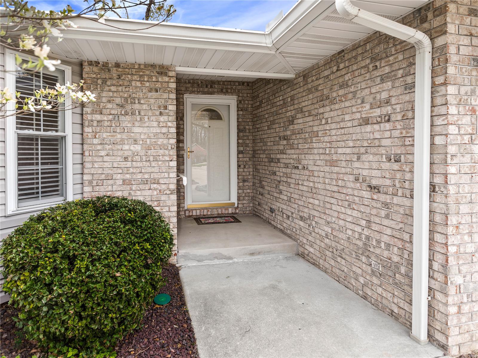 38 Kingston Road Property Photo 2