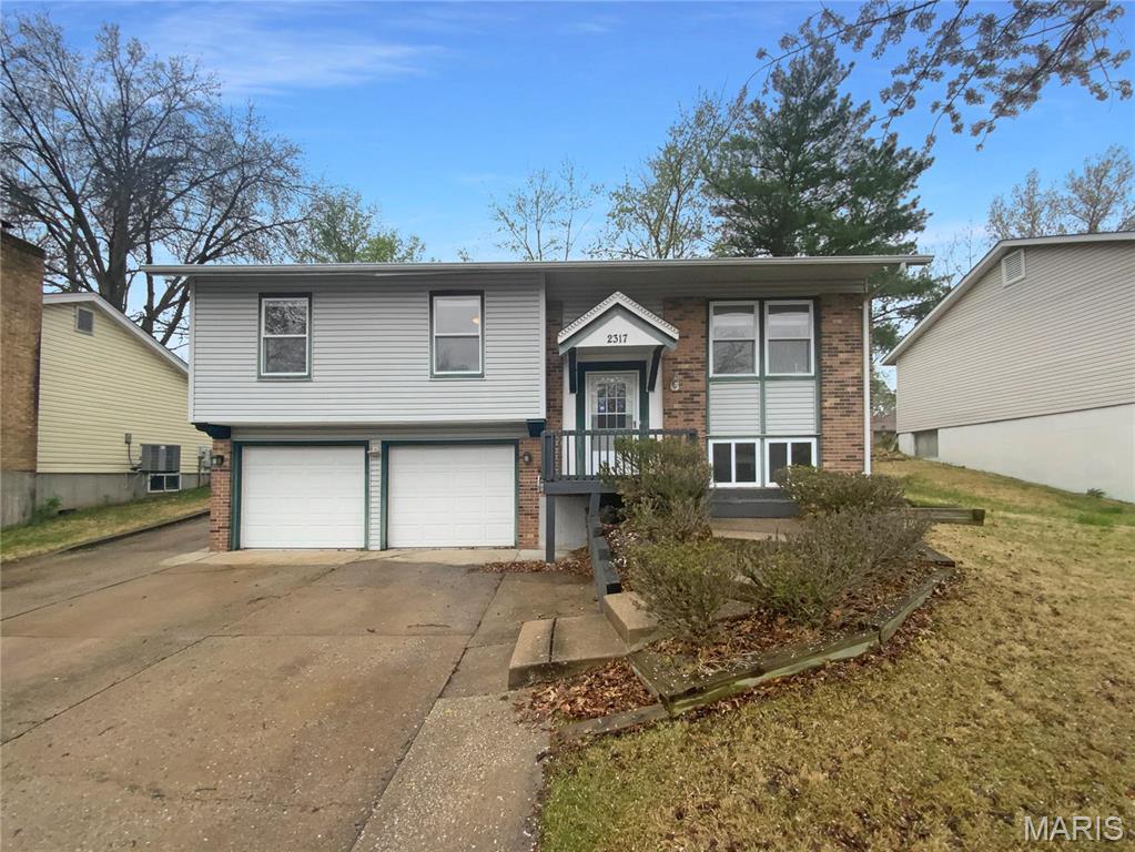 2317 Country Village Court Property Photo 1