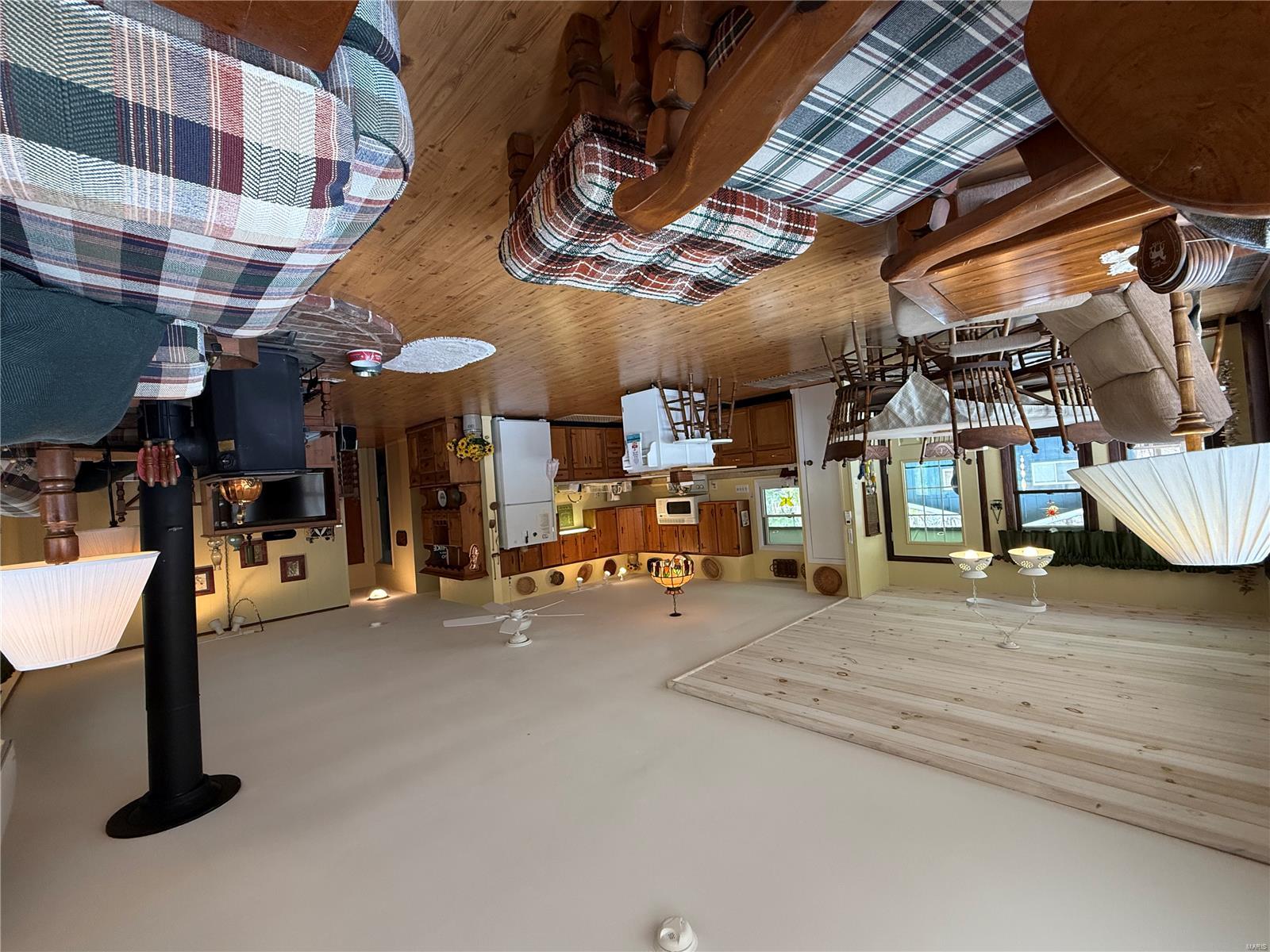 2035 Mary Ann Court Property Photo
