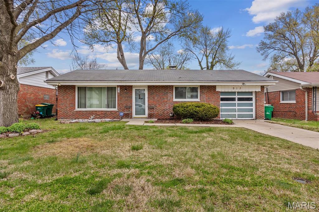 913 Lebon Drive Property Photo 1