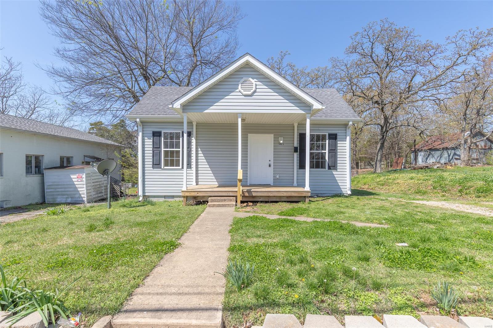1423 North Main Street Property Photo