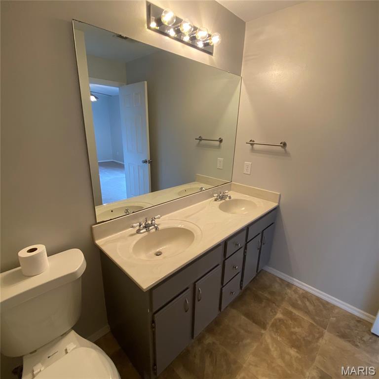 1310 Crossings Court B Property Photo 17