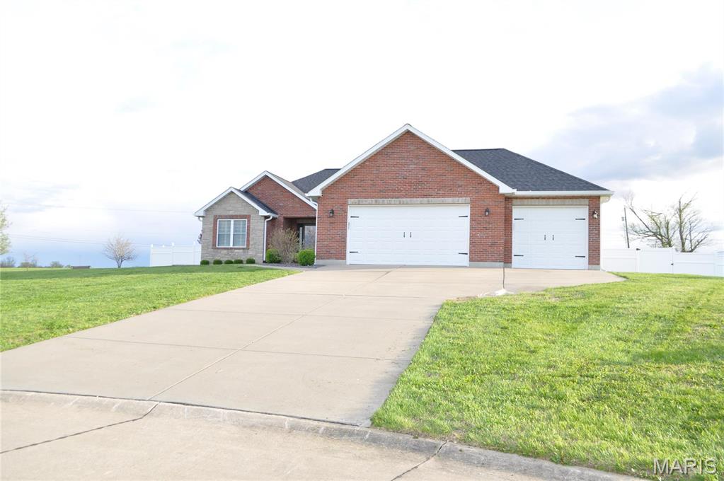869 Destiny Drive Property Photo 2