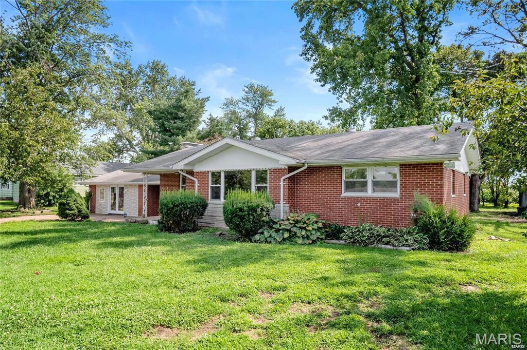 9506 B Road Property Photo 1
