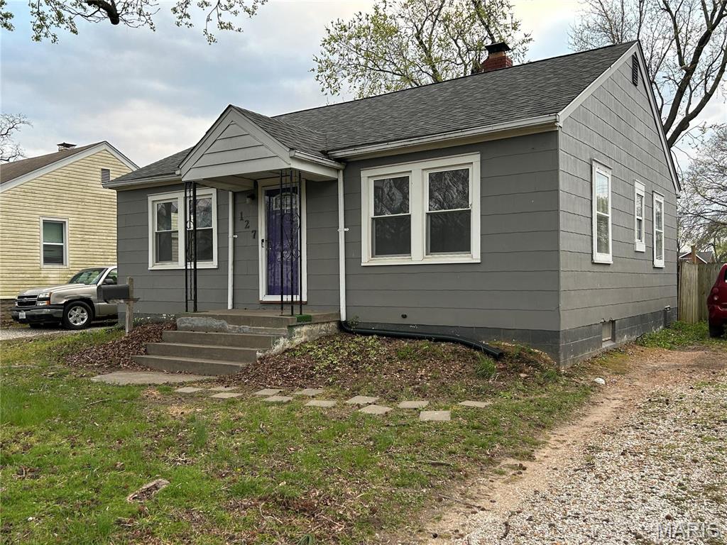 127 Whitelaw Avenue
