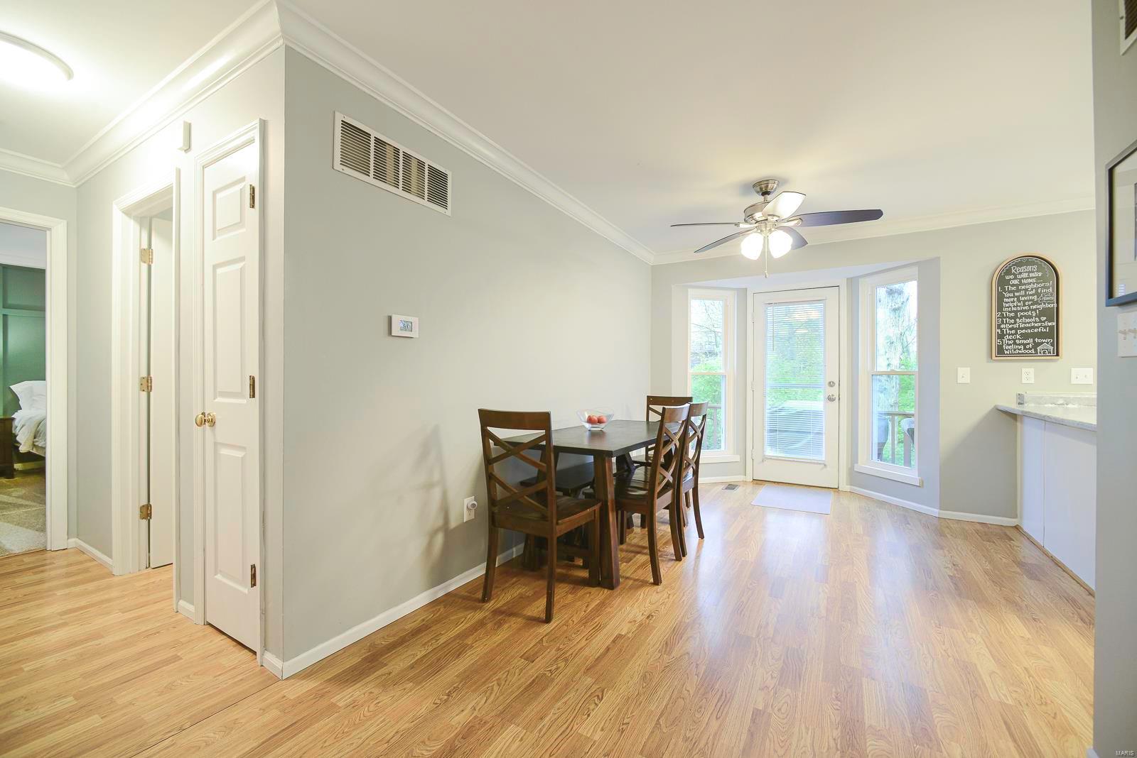 16560 Hunters Crossing Drive Property Photo 7