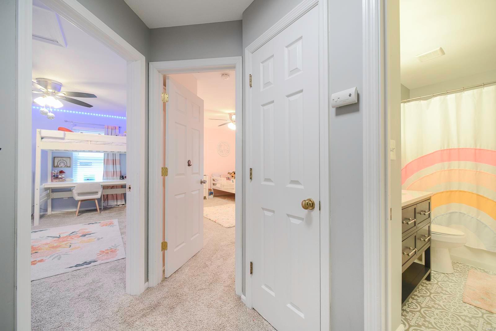 16560 Hunters Crossing Drive Property Photo 20