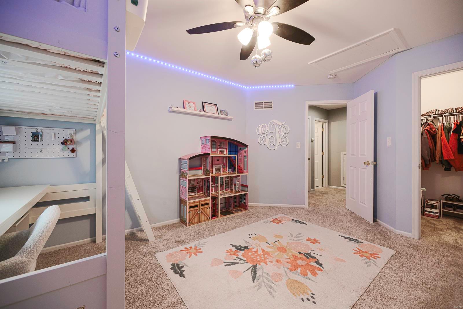 16560 Hunters Crossing Drive Property Photo 25