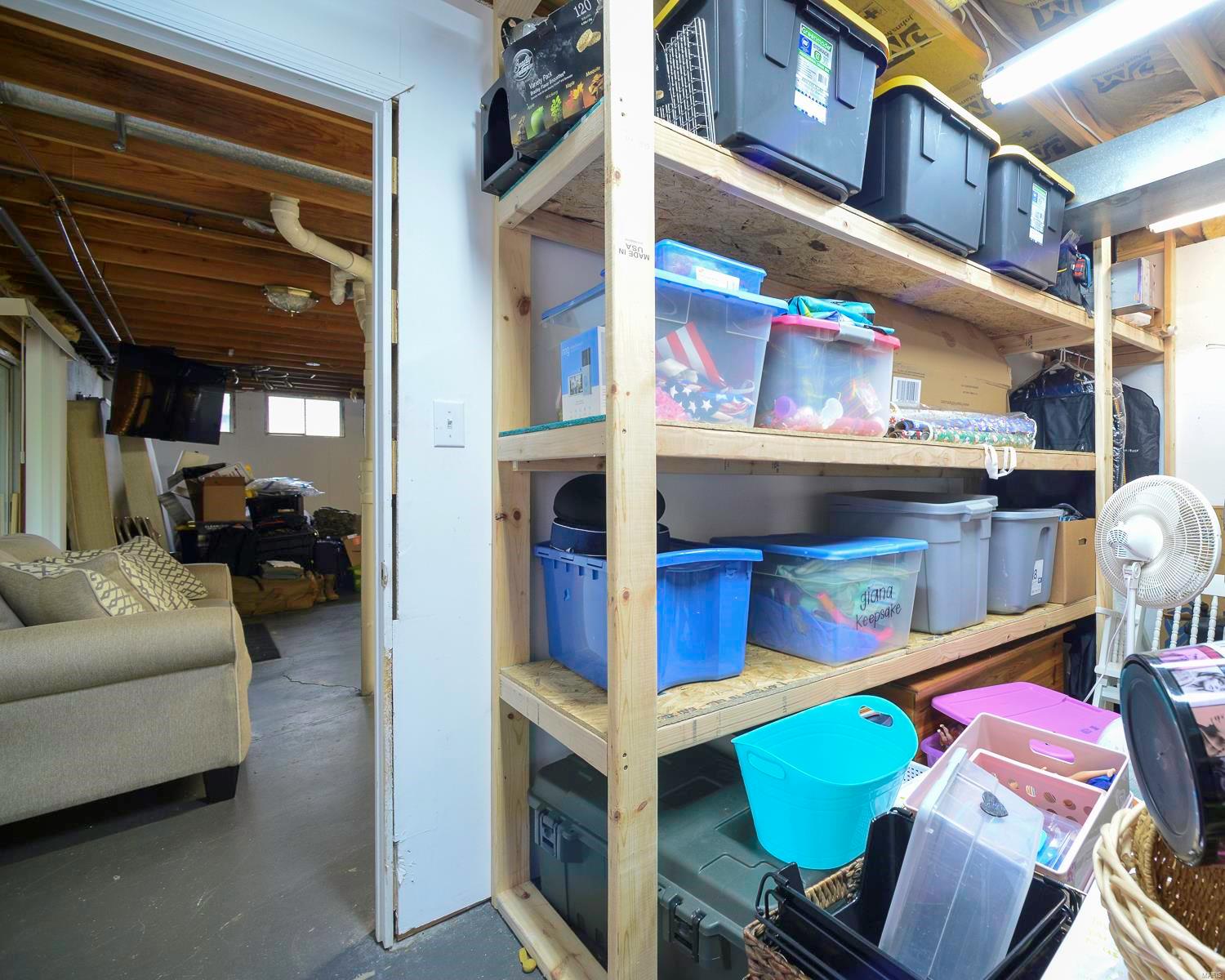 16560 Hunters Crossing Drive Property Photo 30