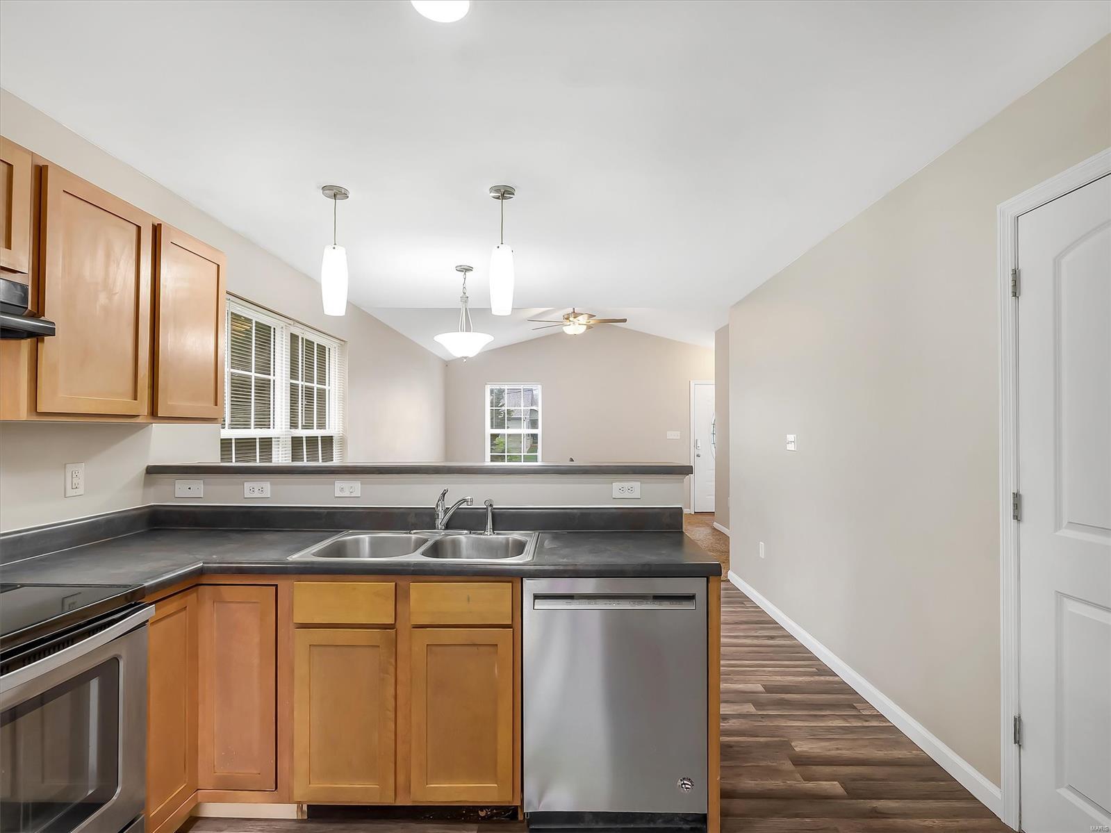1036 Center Street Property Photo 10