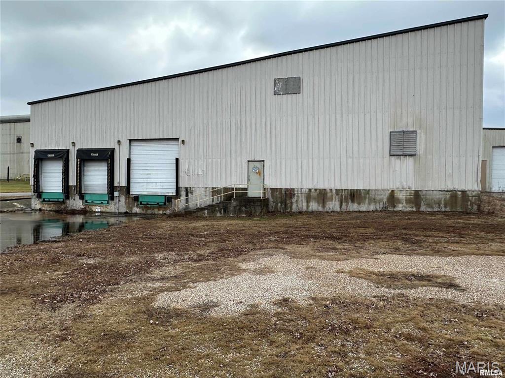 200 Front St Property Photo 1
