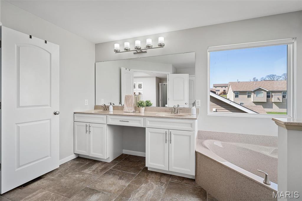 109 Champions Lane Property Photo 32