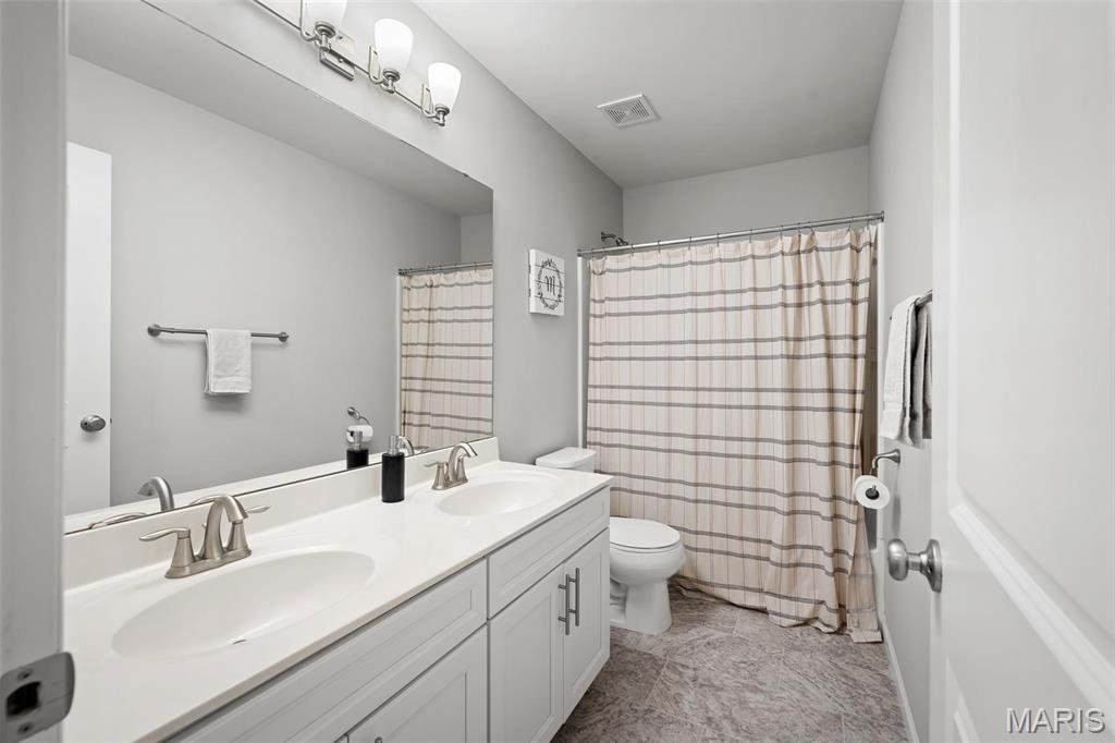 109 Champions Lane Property Photo 38