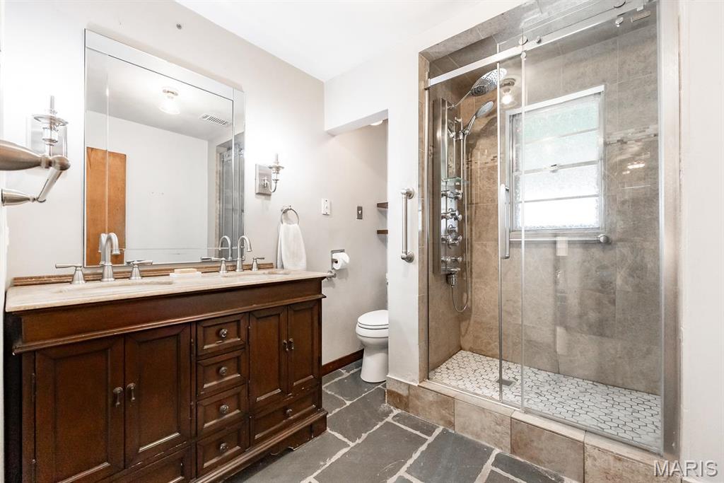 10 Hill Drive Property Photo 15