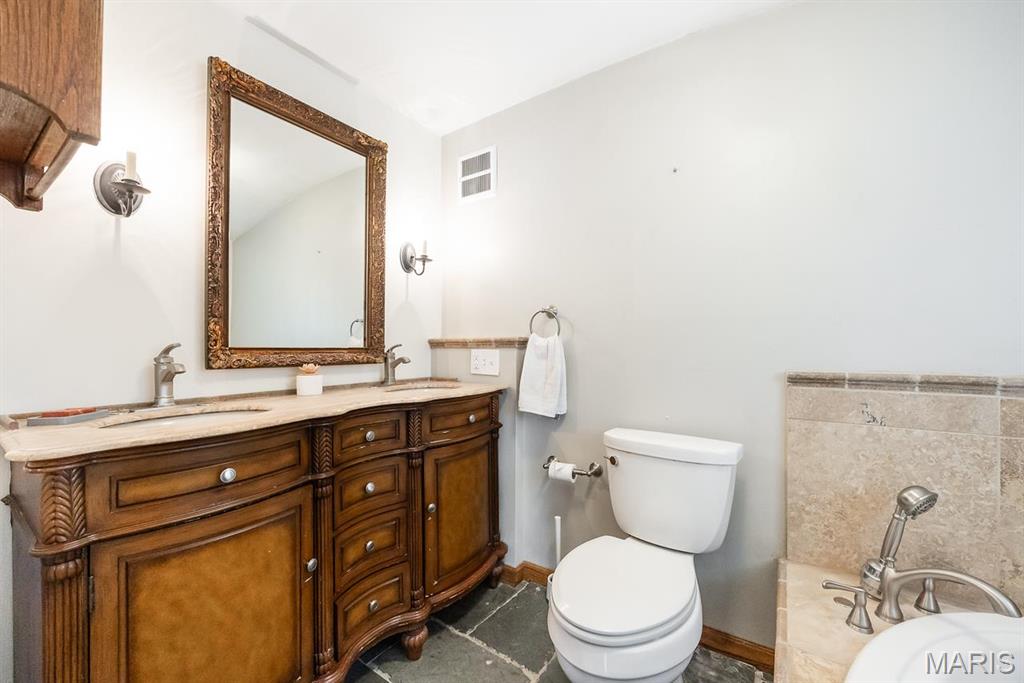 10 Hill Drive Property Photo 19