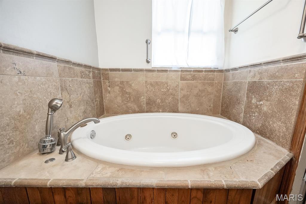10 Hill Drive Property Photo 20