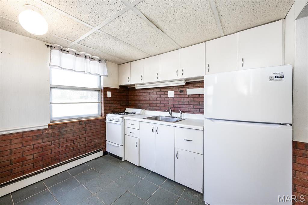 10 Hill Drive Property Photo 28