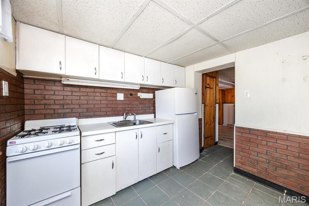 10 Hill Drive Property Photo 29