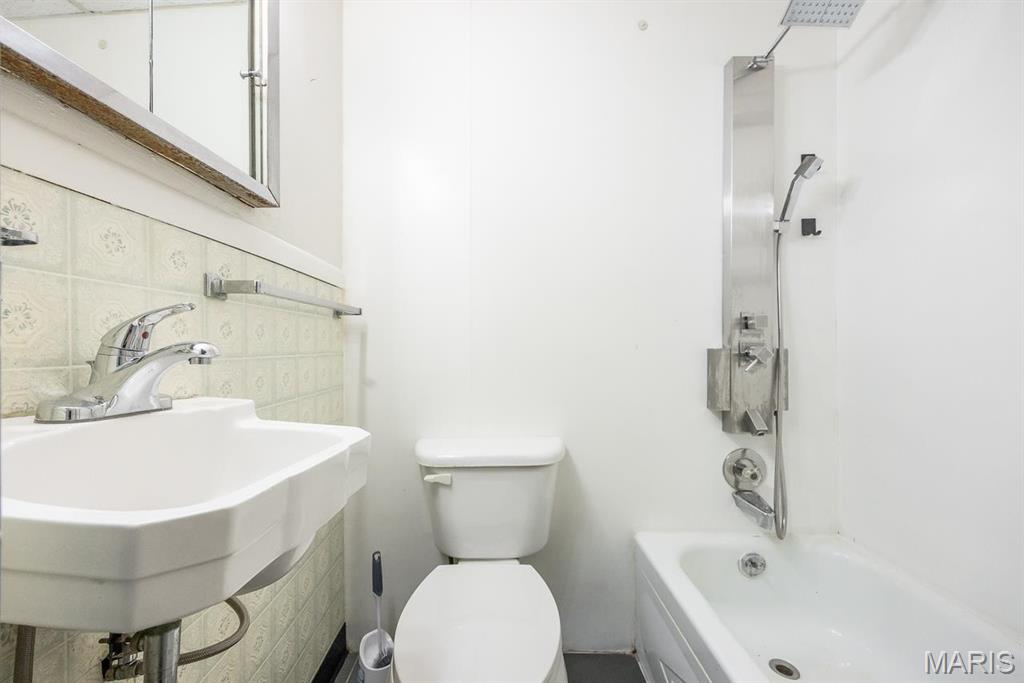 10 Hill Drive Property Photo 35