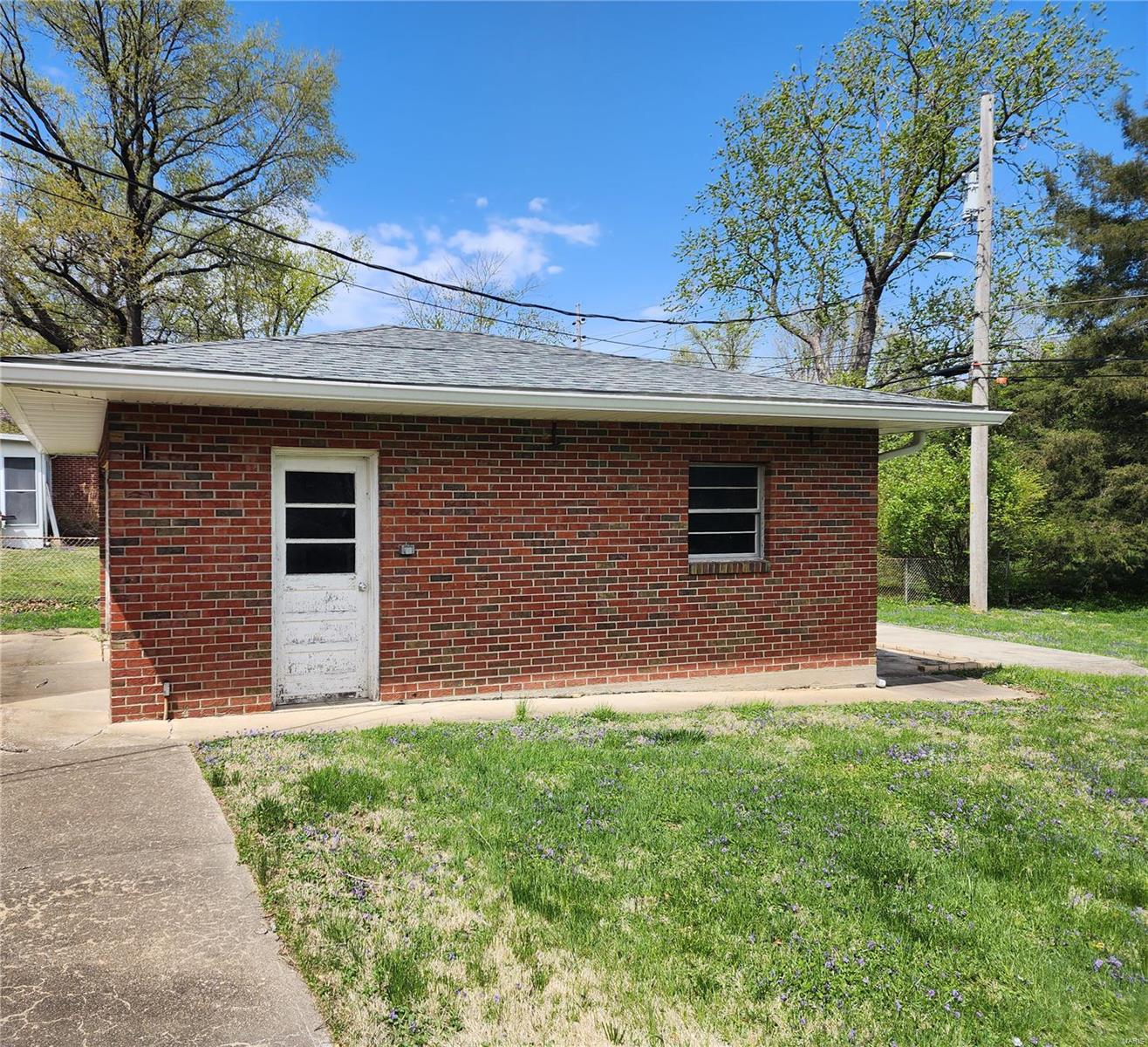 7105 Northern Drive Property Photo 6