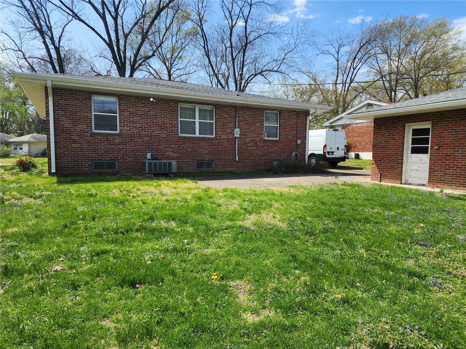 7105 Northern Drive Property Photo 9