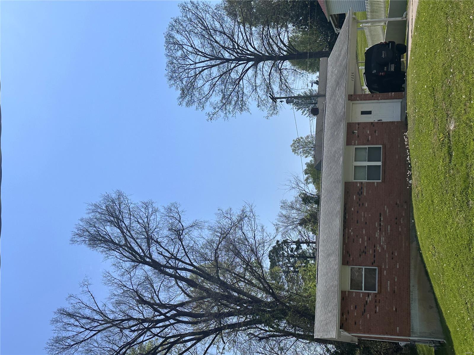 1226 N West End Boulevard Property Photo