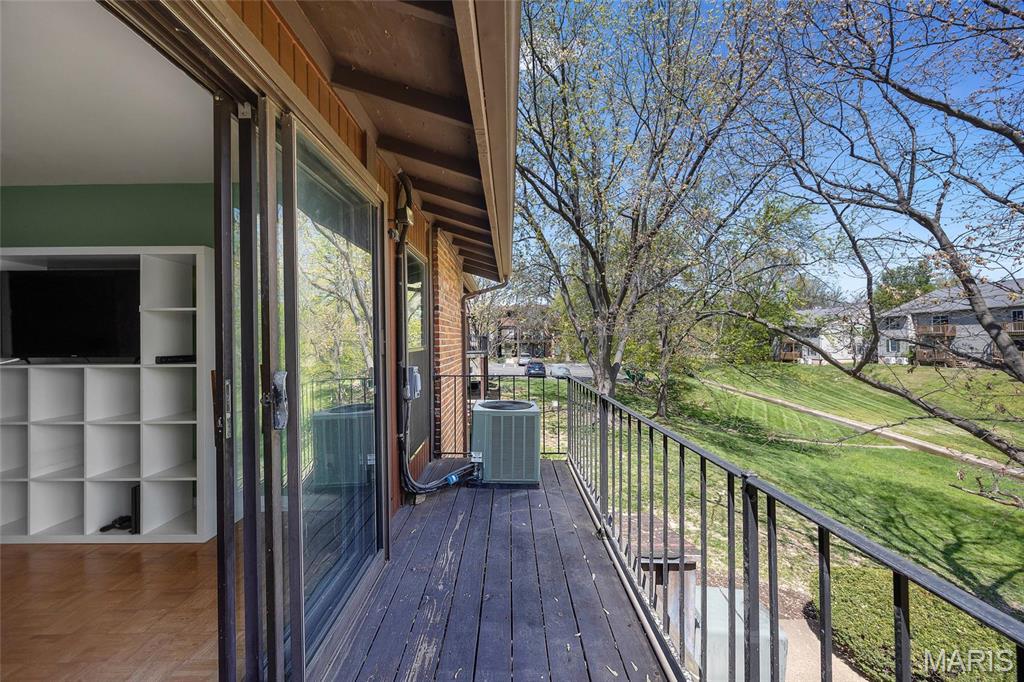 1051 Mersey Bend Drive F Property Photo 5