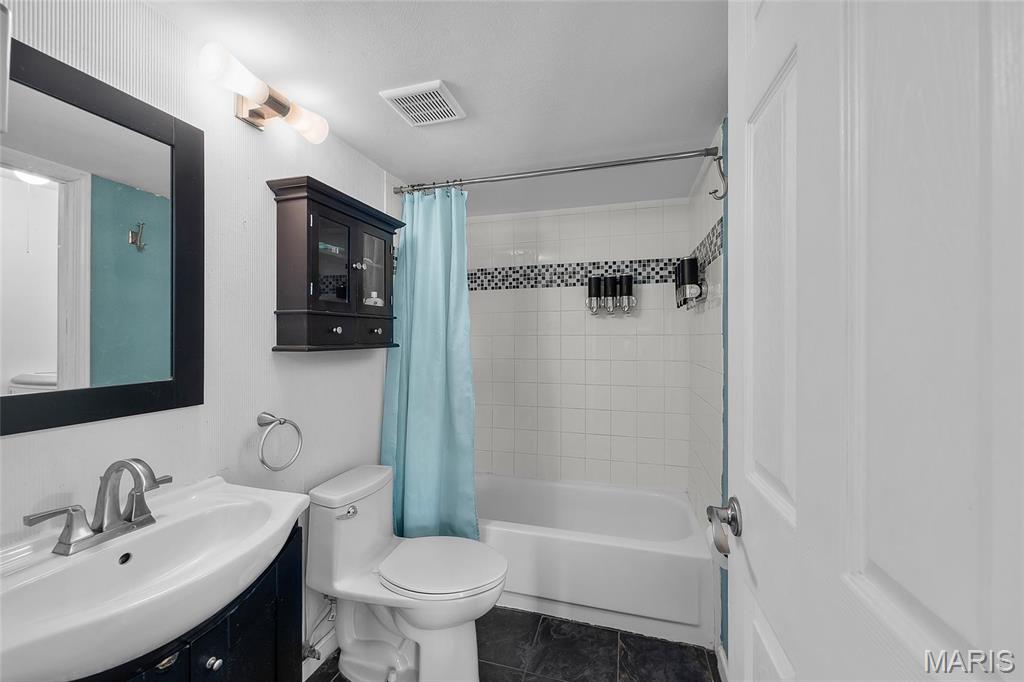 1051 Mersey Bend Drive F Property Photo 15
