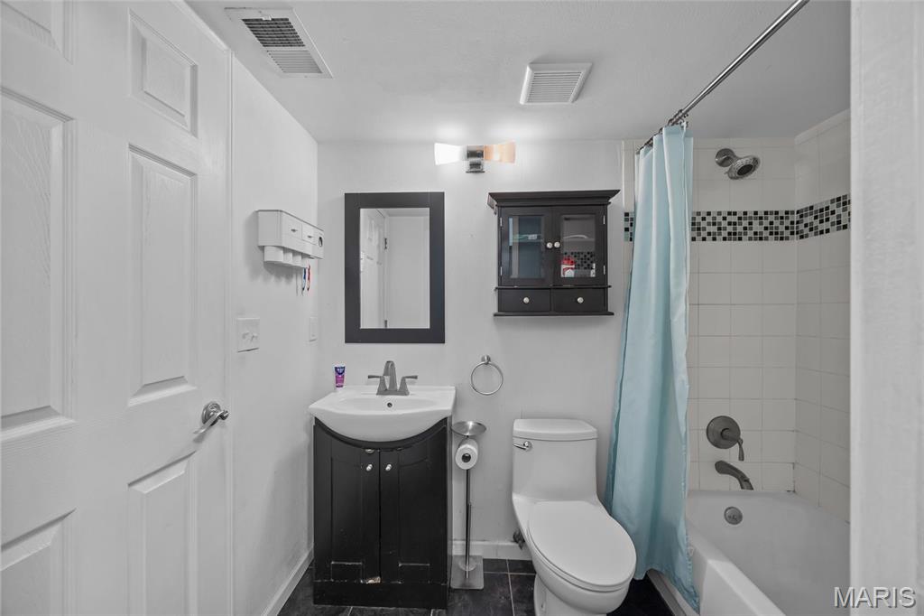 1051 Mersey Bend Drive F Property Photo 17
