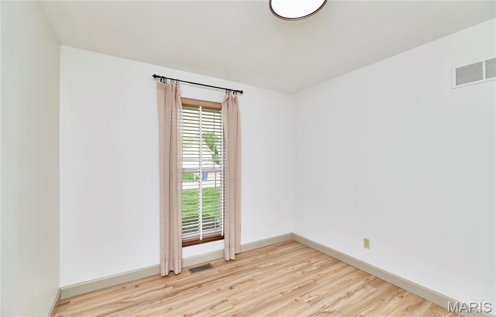331 Forest Grove Court Property Photo 14