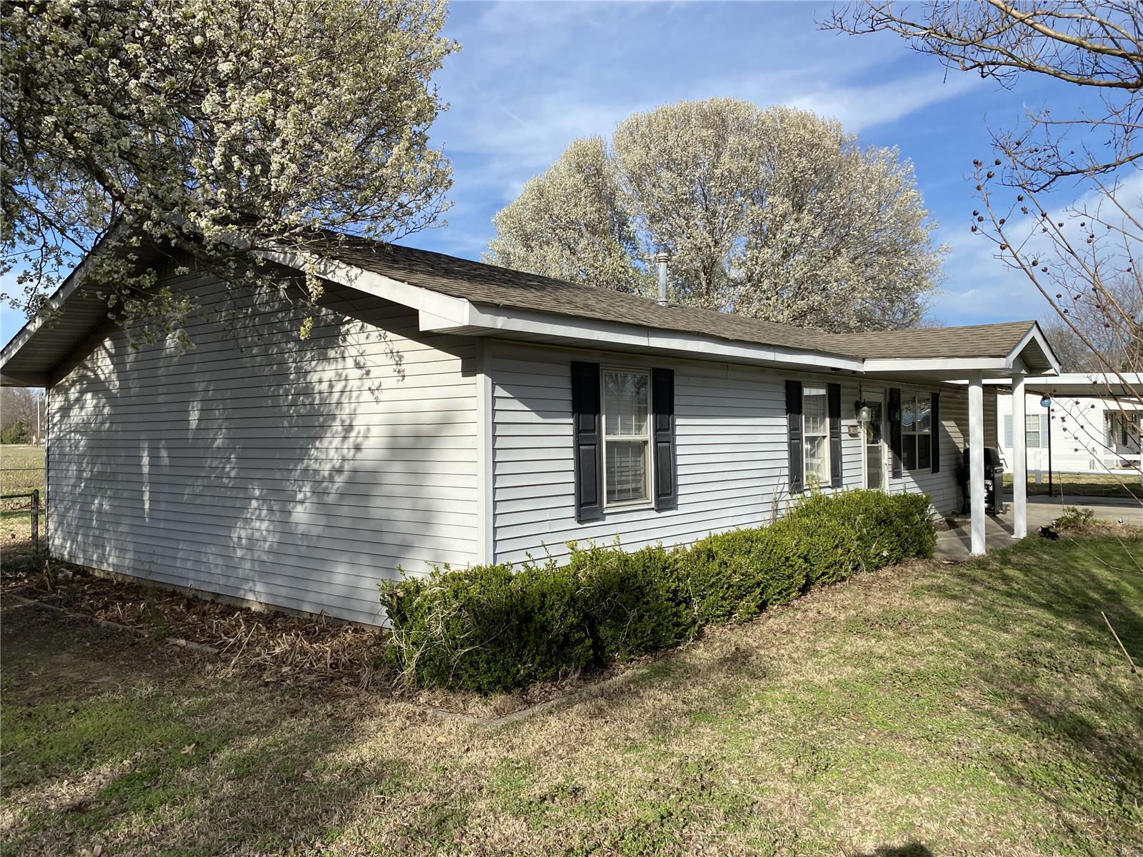 109 Ode Johnson Street Property Photo