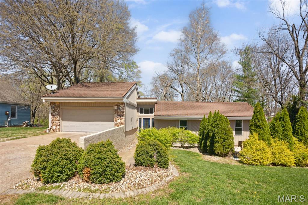 233 Persimmon Drive Property Photo 1