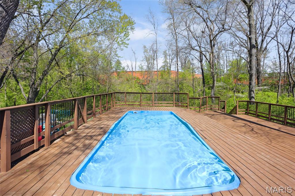 233 Persimmon Drive Property Photo 4