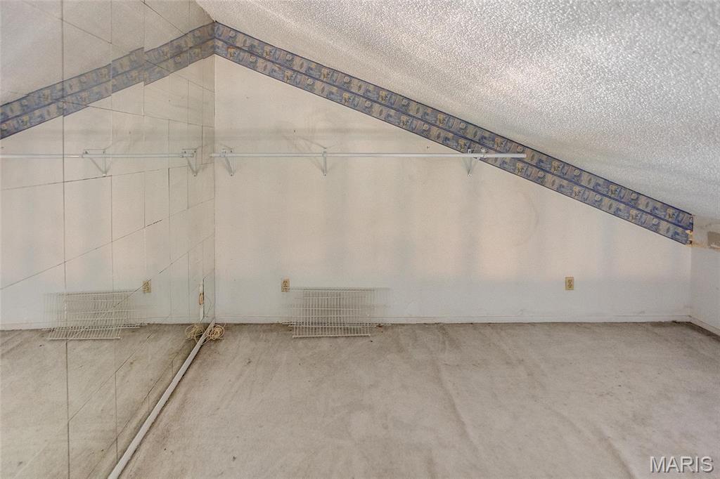 233 Persimmon Drive Property Photo 32