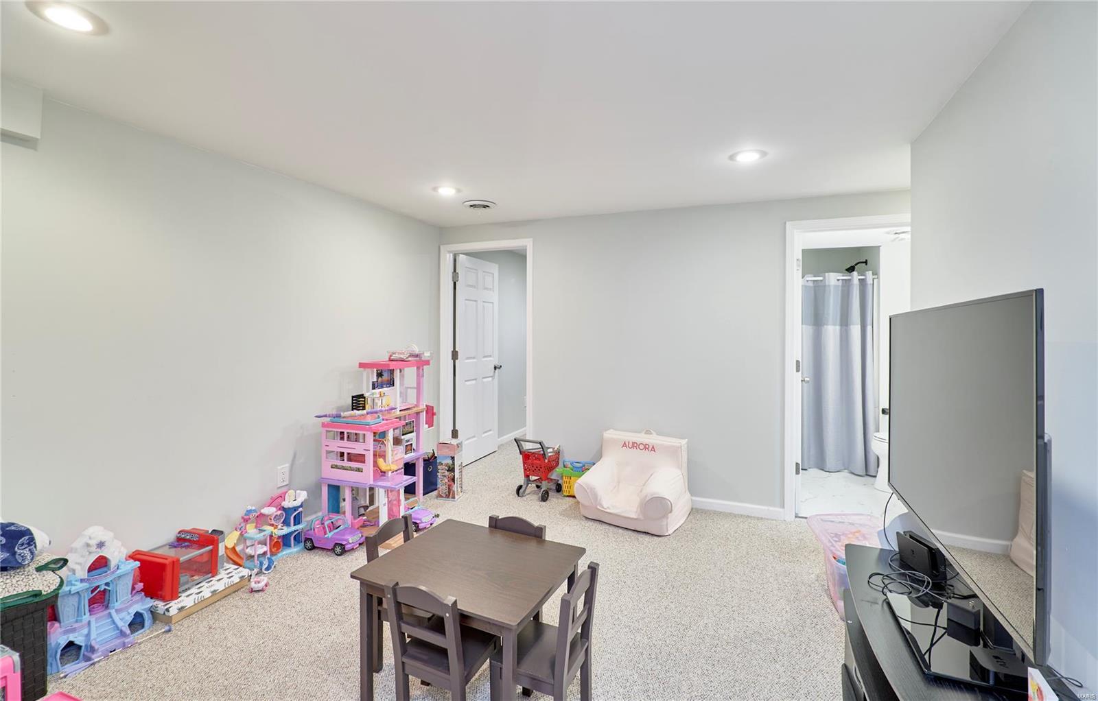 16716 Highland Summit Drive Property Photo 33