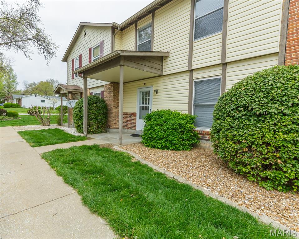 49 Park Charles Boulevard C Property Photo 1