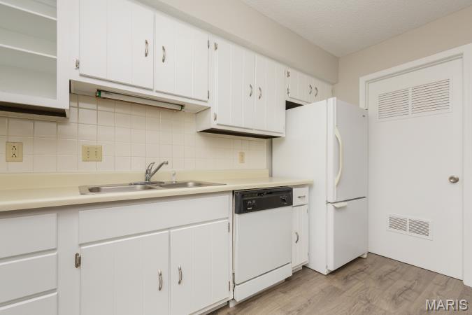49 Park Charles Boulevard C Property Photo 14