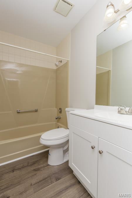 49 Park Charles Boulevard C Property Photo 24