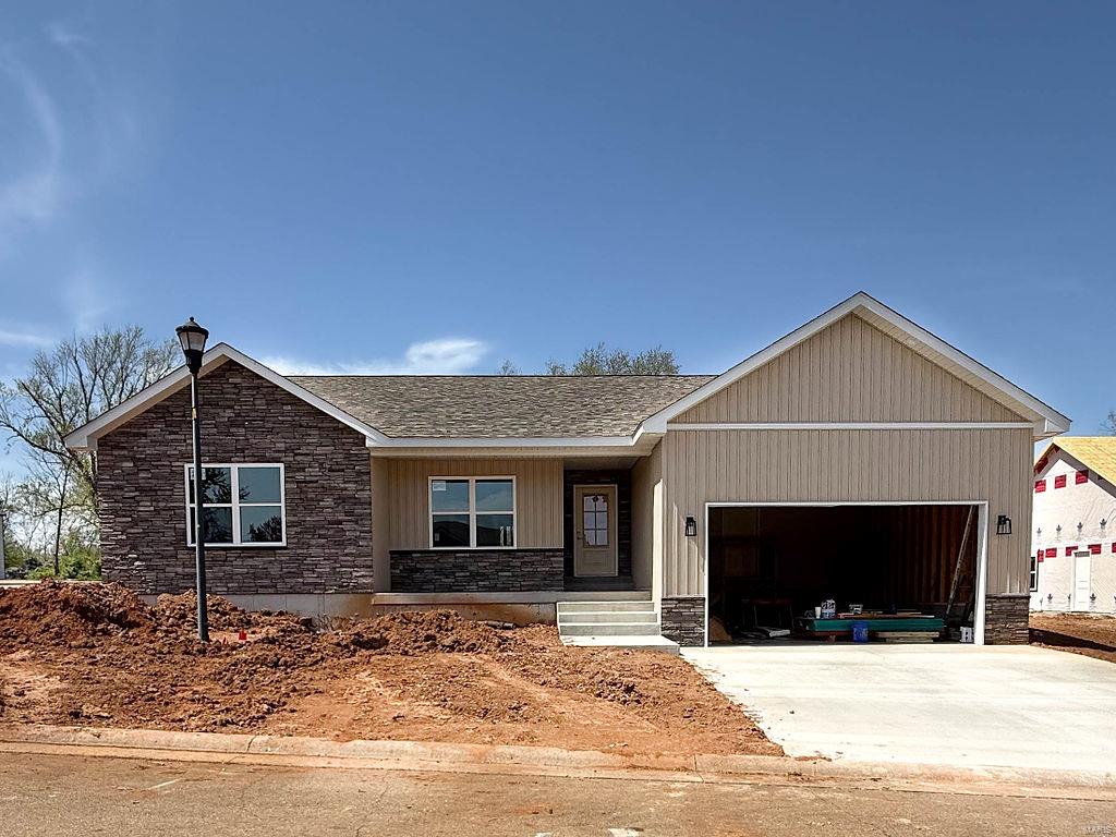 201 Ariel Court Property Photo