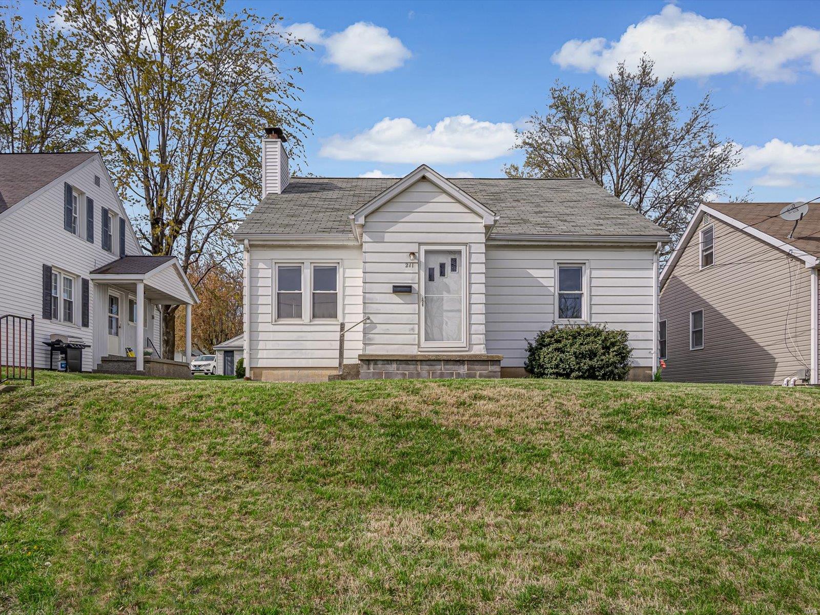 211 Koenigsmark Avenue Property Photo