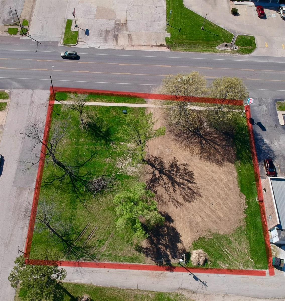 305 W Lincoln Avenue Property Photo