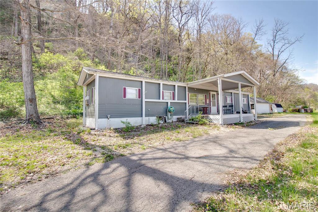 798 N Broadway Property Photo 8