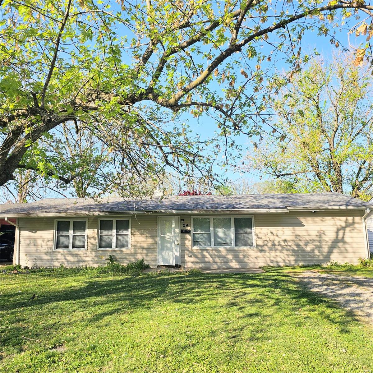 24 E Adams Drive Property Photo