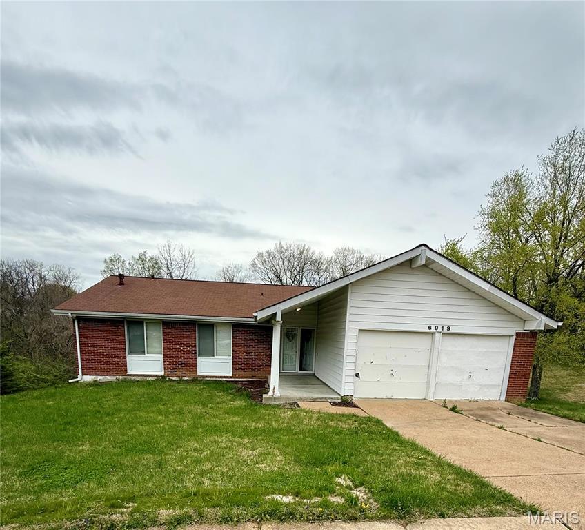 6919 Glenvale Court Property Photo 1