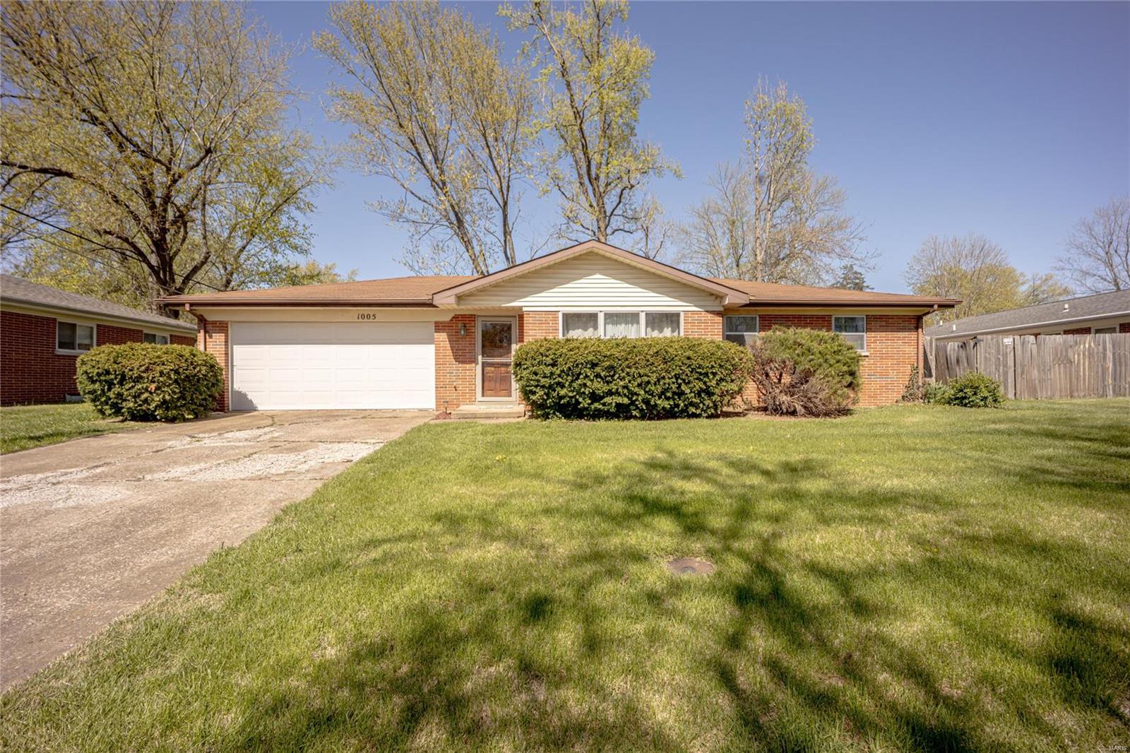 1005 Brentmoor Drive Property Photo