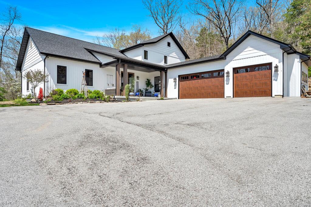 2509 Prairie Hollow Road Property Photo