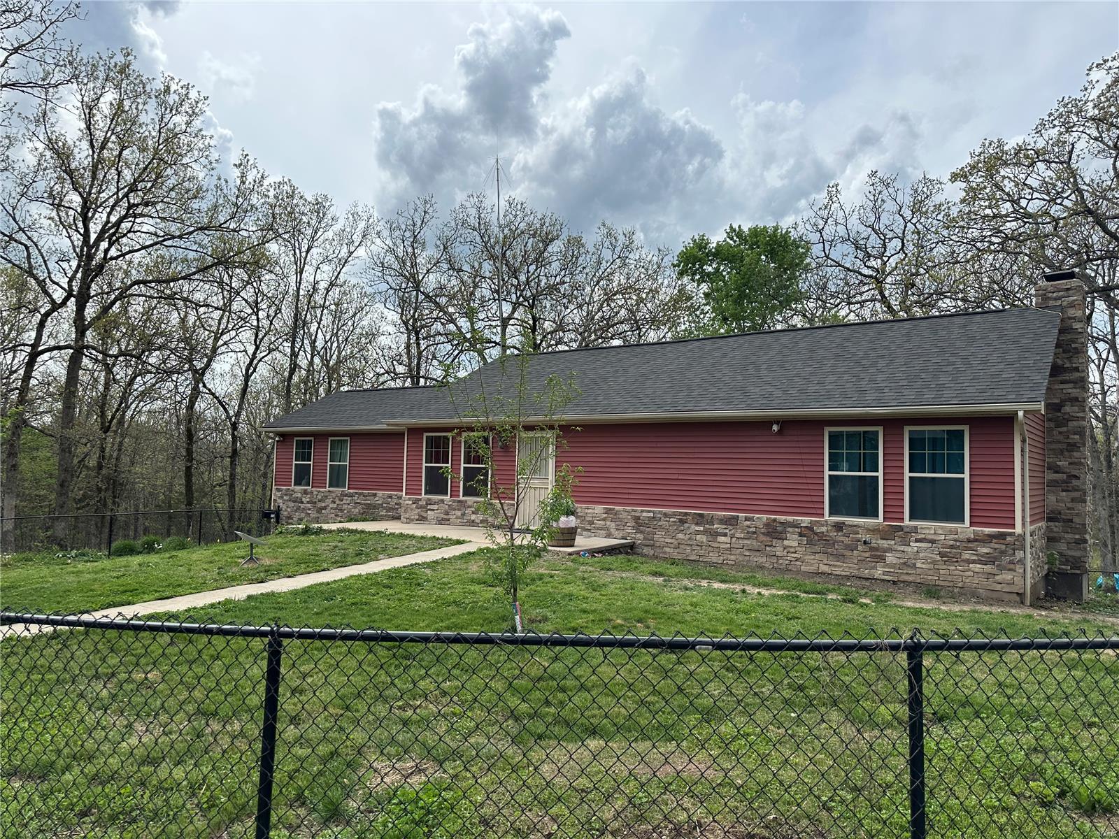 25190 Highway C Property Photo
