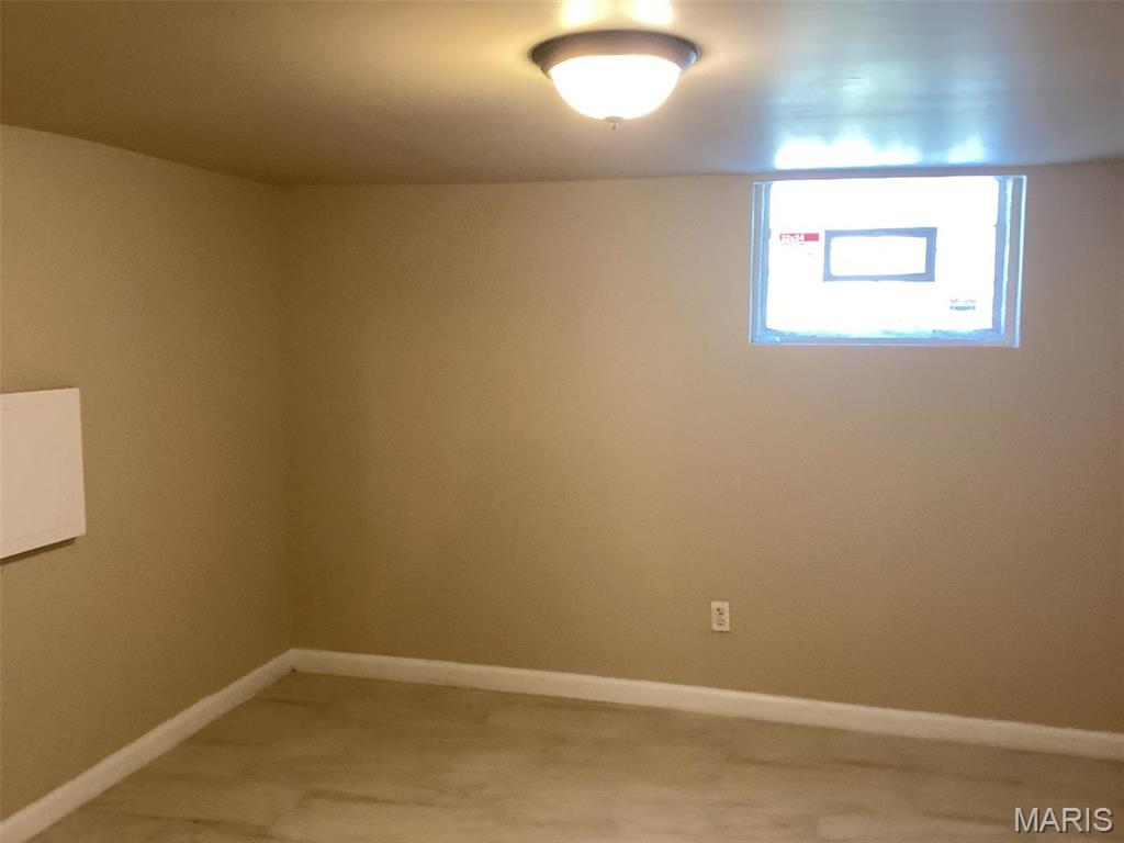 9858 Winkler Drive Property Photo 14