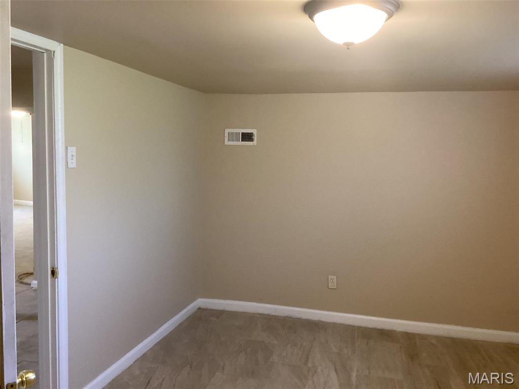 9858 Winkler Drive Property Photo 15